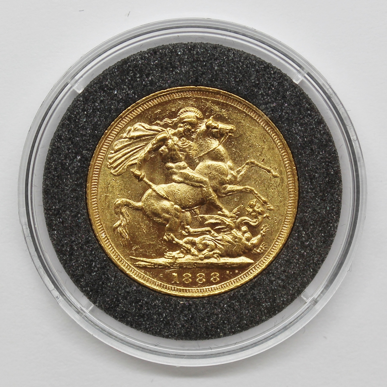 1888 S Victoria 22ct Gold Full Sovereign Coin (Sydney Mint)