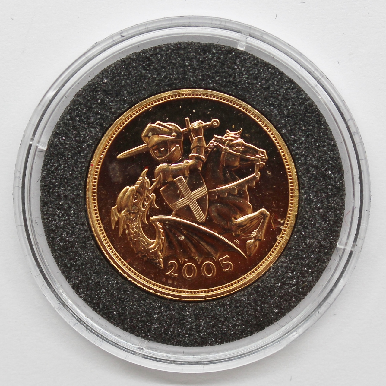 2005 Elizabeth II 22ct Gold Full Sovereign Coin