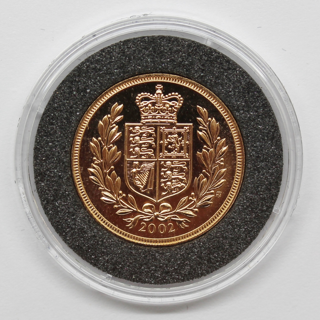 2002 Elizabeth II 22ct Gold Shield Back Full Sovereign Coin